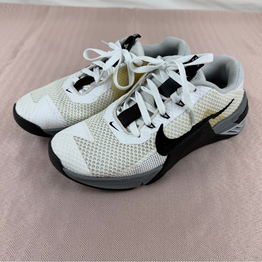 Nike Metcon 7ā CrossFit Cross Training Gym Shoes, White/Black CZ8281-100